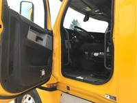 2019 FREIGHTLINER T12664ST;Heavy Duty Trucks - Conventional Truck w/ Sleeper Penske Location 2323 ST... (image 8)
