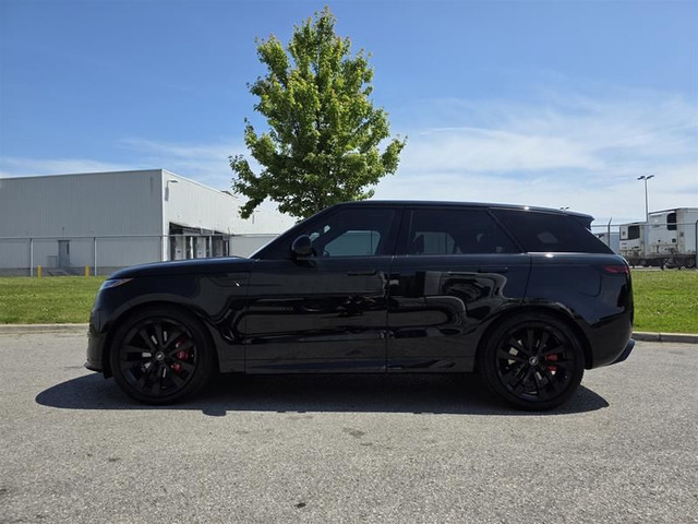 2023 Land Rover Range Rover Sport Dynamic SE 3.0L I6T MHEV (P400 in Cars & Trucks in Oshawa / Durham Region - Image 2