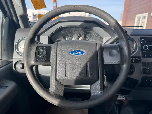2011 Ford F-550 XLT Bucket Truck 4X4 in Heavy Trucks in Calgary - Image 25