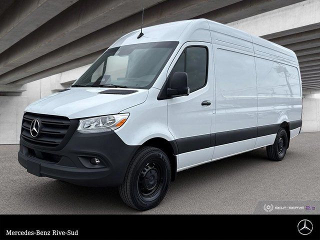 2025 Mercedes-Benz Sprinter 2500 170 Wheelbase High Roof RWD in Cars & Trucks in Longueuil / South Shore