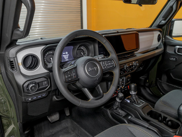 2024 Jeep Wrangler 4xe WILLYS 4X4 *2 TOITS* CARPLAY *GR REMORQ*  in Cars & Trucks in Laurentides - Image 2