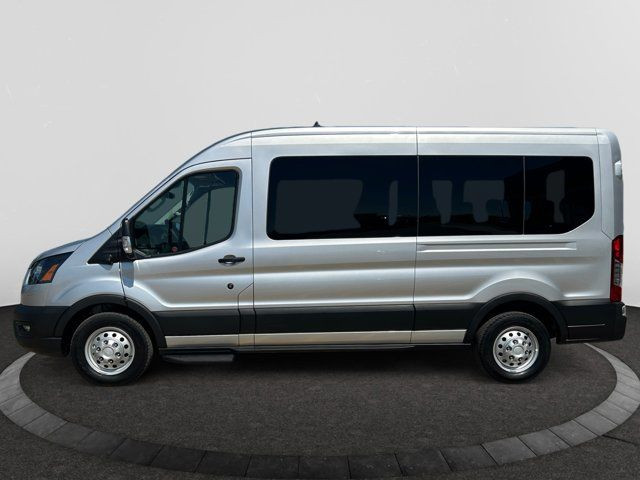 2025 Ford Transit Passenger Wagon XL in Cars & Trucks in Regina - Image 2
