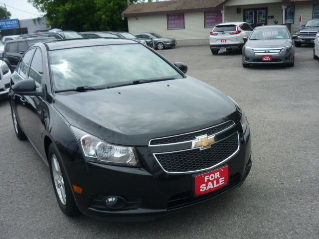 2014 Chevrolet Cruze 2LT in Cars & Trucks in Oshawa / Durham Region - Image 2