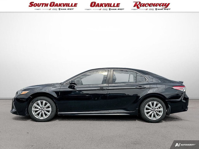 2020 Toyota Camry SE | BACKUP CAMERA | JUST TRADED | GOOD ON GAS in Cars & Trucks in Oakville / Halton Region - Image 3