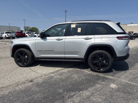 Former Chrysler Vehicle**Jeep**Grand Cherokee**Limited**4x4**Black Appearance Package**3.6L V6**Leat... (image 7)