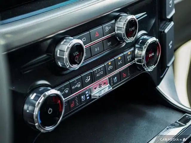 2025 Ford F-150 Platinum dans Autos et camions dans Ville d’Edmonton - Image 22