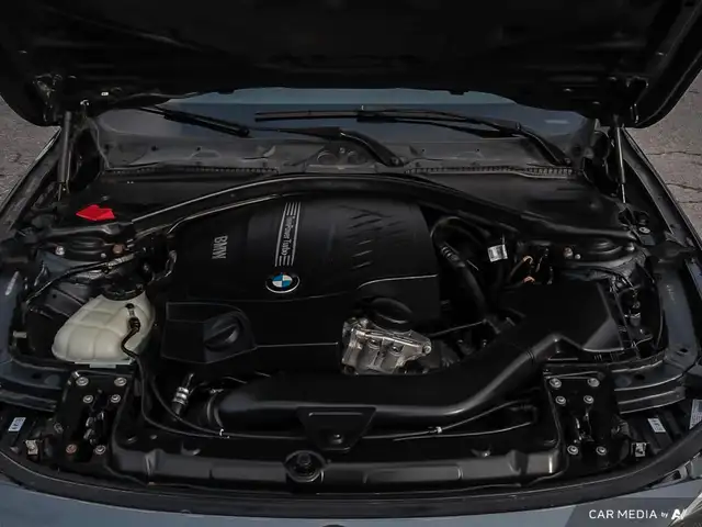 2013 BMW 3 Series 4dr Sdn 335i xDrive AWD in Cars & Trucks in City of Toronto - Image 8