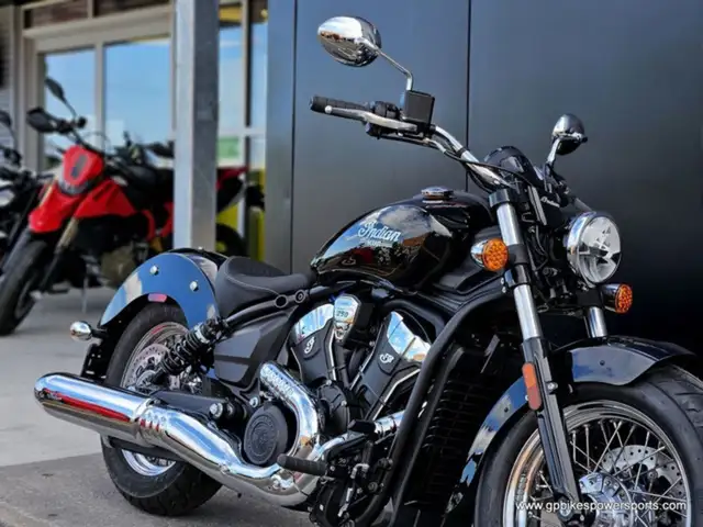 2025 Indian Motorcycles Scout Classic Black Metallic in Sport Touring in Oshawa / Durham Region - Image 10