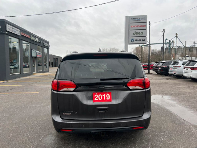  2019 Chrysler Pacifica TOURING LEATHER - S APPEAR- TOW GRP - NA in Cars & Trucks in Napanee - Image 4