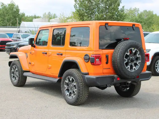 2025 Jeep Wrangler Sahara in Cars & Trucks in Calgary - Image 4