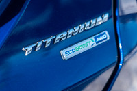 Titanium Toit ouvrant Cuir AWD Régulateur de la température Climatisation multizone Régulateur de vi... (image 7)