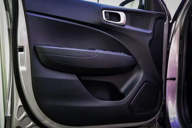 2023 Hyundai Venue Preferred • HEATED SEATS • CP/AA • REMOTE STA in Cars & Trucks in Cornwall - Image 11