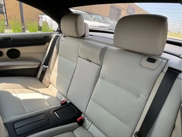 2011 BMW 3 Series Cabriolet 335is in Cars & Trucks in Mississauga / Peel Region - Image 25