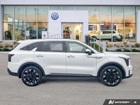 This Kia Sorento delivers a Intercooled Turbo Regular Unleaded I-4 2.5 L/152 engine powering this Au... (image 5)