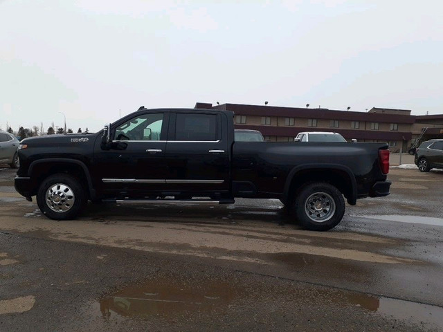 2024 Chevrolet Silverado 3500HD High Country in Cars & Trucks in Red Deer - Image 2