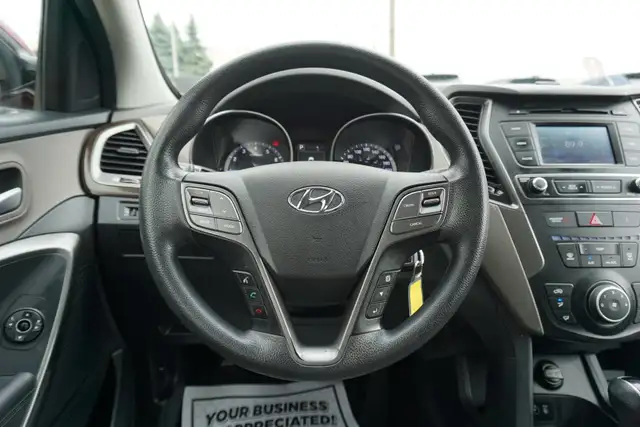 2018 Hyundai Santa Fe in Cars & Trucks in Oakville / Halton Region - Image 11