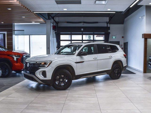 2025 Volkswagen Atlas Peak Edition AWD in Cars & Trucks in Calgary