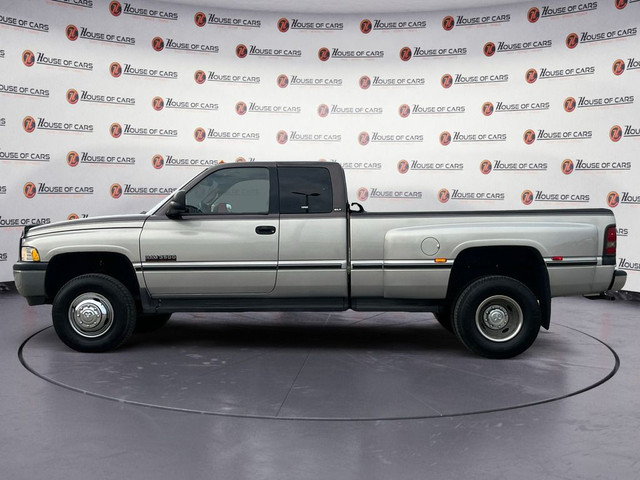 1997 Dodge Ram 3500 DRW 4X4 Club Cab Lariat SLT in Cars & Trucks in Calgary - Image 2