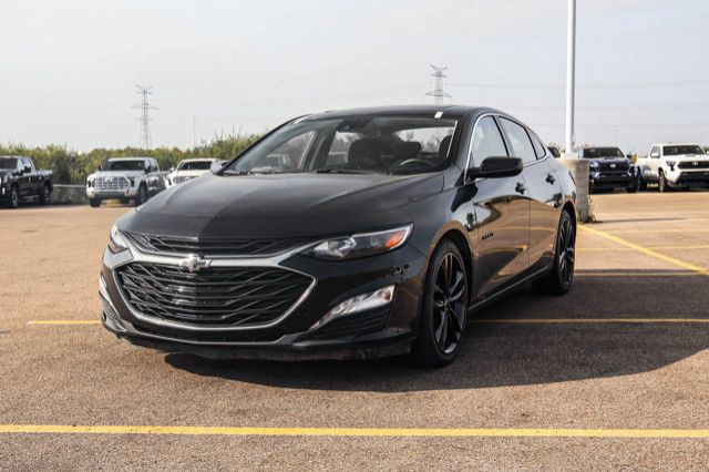 2023 Chevrolet Malibu LT Midnight Edition 1.5T Auto in Cars & Trucks in Strathcona County - Image 4