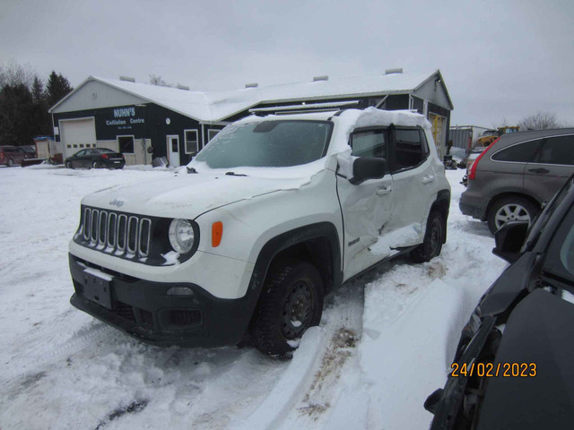 2016 Jeep Renegade Sport in Cars & Trucks in Barrie - Image 3