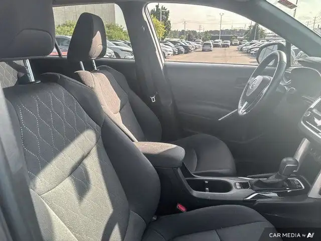 2023 Toyota Corolla Cross LE | AWD | CARPLAY | BACKUP CAM dans Autos et camions dans Kitchener / Waterloo - Image 28