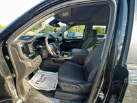 2023 Chevrolet Silverado 1500 RST Crew Cab Short Box 4WD with 67,444 kms! Clean history with no acci... (image 7)