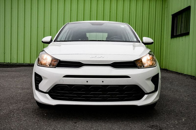 2023 Kia Rio 5-door LX+ IVT • HEATED SEATS • APPLE CARPLAY in Cars & Trucks in Cornwall - Image 4