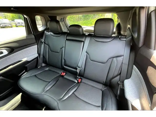 2025 Jeep Compass Latitude in Cars & Trucks in Mississauga / Peel Region - Image 11