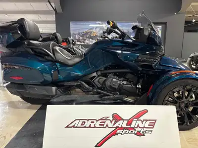 2024 Can-Am Spyder F3 Limited Découvrez le 2024 Can-Am Spyder F3 Limited, une merveille de technolog...