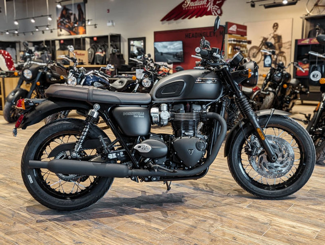 2024 Triumph Bonneville T120 Black Stealth Edition in Street, Cruisers & Choppers in Winnipeg - Image 2