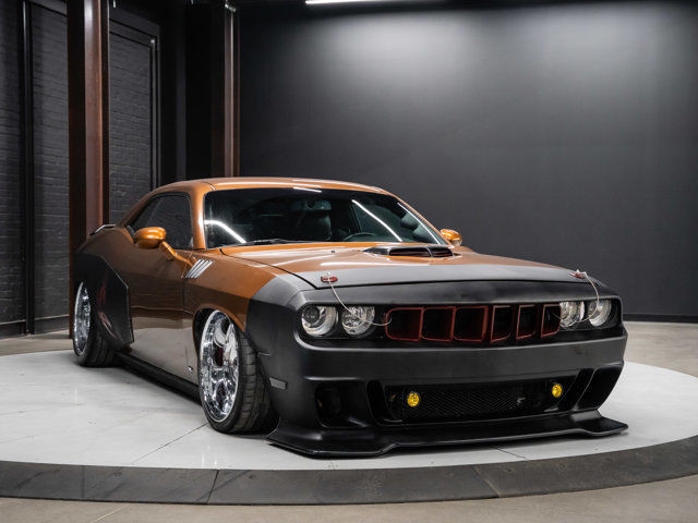 2010 Dodge Challenger SRT8 | Cuda Custom | Air Ride | 6-Speed in Cars & Trucks in Strathcona County - Image 3