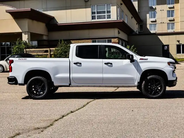2025 Chevrolet Silverado 1500 LT Trail Boss in Cars & Trucks in Strathcona County - Image 16
