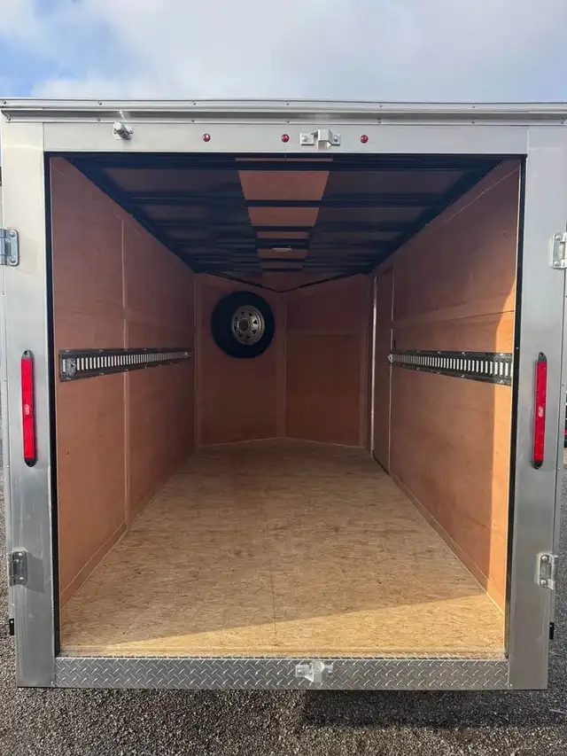 6x12 + V-Nose Enclosed RENTAL Trailer  in Cargo & Utility Trailers in Barrie - Image 4