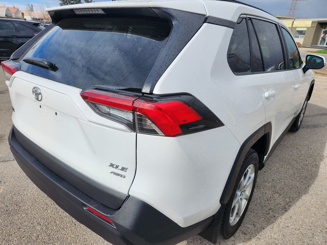 2021 Toyota RAV4 XLE in Cars & Trucks in Calgary - Image 3