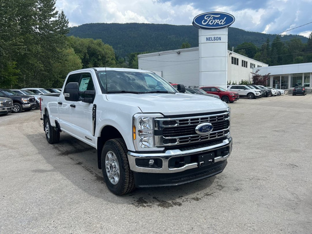 2025 Ford Super Duty F-350 SRW XLT EMPLOYEE PRICING IS BACK!!! 4 in Cars & Trucks in Nelson