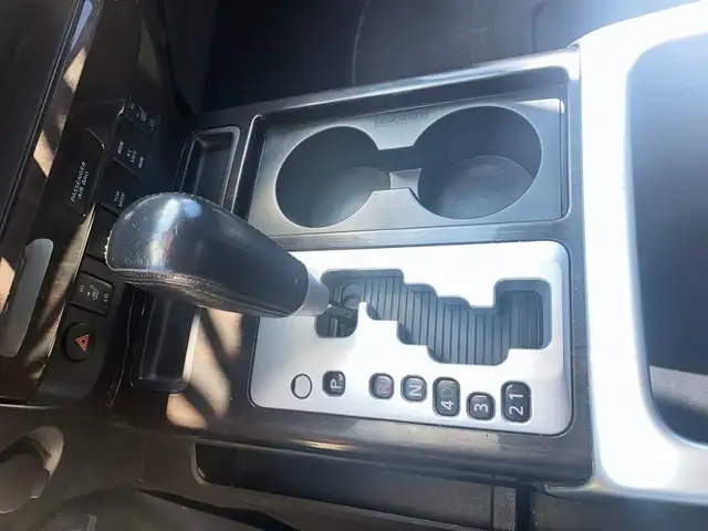 2014 NISSAN TITAN SV 4X4 SWB in Cars & Trucks in Stratford - Image 16