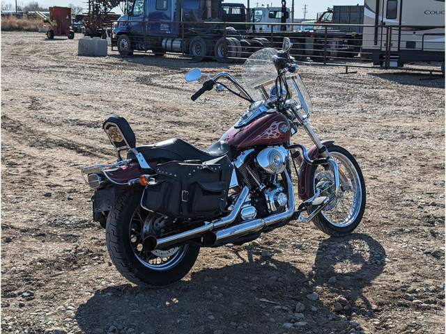 2004 Harley Davidson Wide Glide Fxdwgi Motorcycle Dyna in Street, Cruisers & Choppers in Edmonton - Image 3