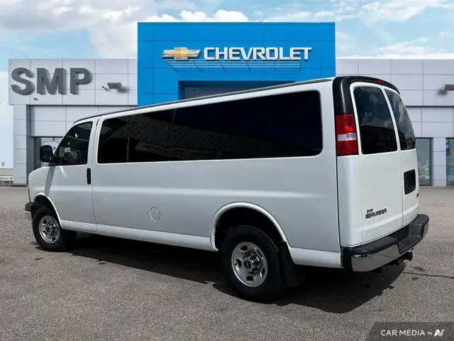 2023 GMC Savana Passenger LT | 15 Passenger | Locking Rear Diff63307043774721123