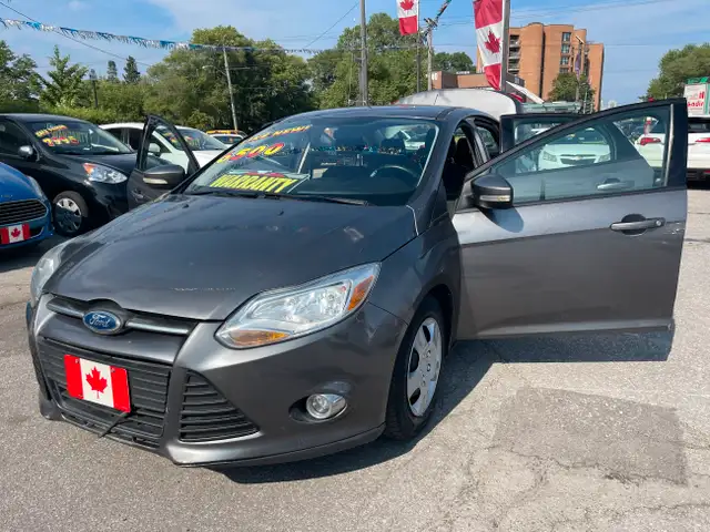 2012 Ford Focus SE SEDAN PWR GROUP AIR CO 2 SET WHEELS....LOW KM in Cars & Trucks in City of Toronto - Image 10