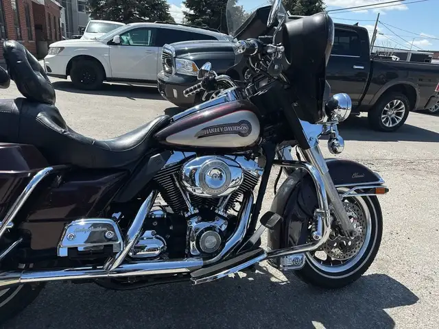 2007 Harley-Davidson Electra Glide Classic ~ ELECTRA GLIDE CLASS in Sport Touring in City of Toronto - Image 28