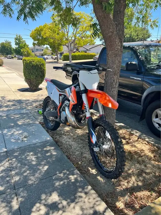 2021 KTM 250 SX - LOW KMS! in Sport Bikes in Truro - Image 4
