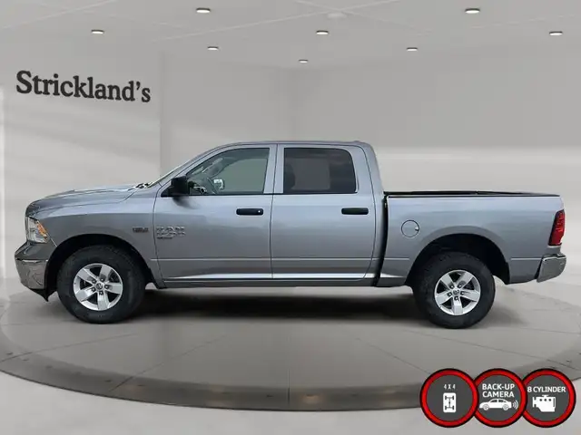 2023 RAM RAM 1500 CLASSIC CREW CAB 4X4 (DS) SLT CLASSIC CREW dans Autos et camions dans Stratford - Image 7