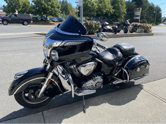 2017 Indian Motorcycle CHIEFTAIN in Street, Cruisers & Choppers in Nanaimo - Image 3