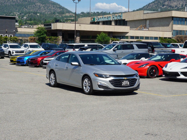 2019 Chevrolet Malibu in Cars & Trucks in Penticton - Image 3