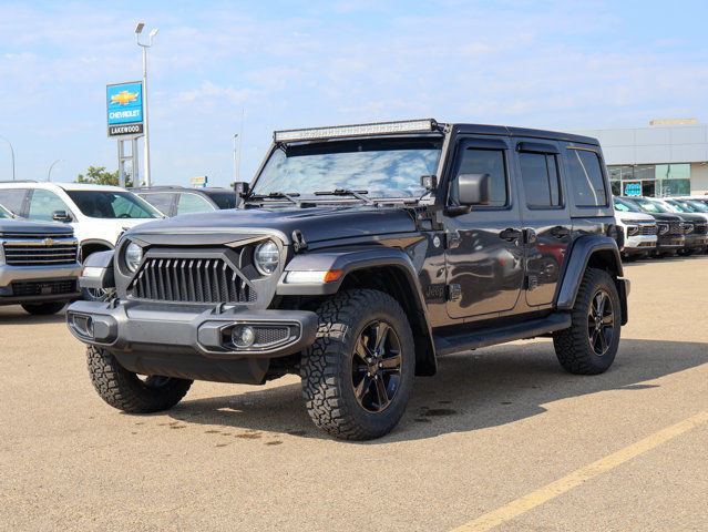 2020 Jeep Wrangler Unlimited Sahara Altitude 4x4 3.6L Auto in Cars & Trucks in Edmonton - Image 4