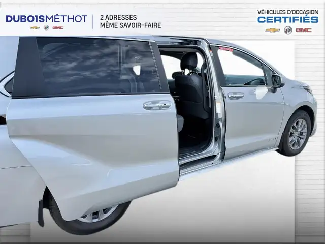 2021 Toyota Sienna XLE AWD, 2.5L, MINI-VAN, 7 PASSAGERS !!! RARE in Cars & Trucks in Victoriaville - Image 15
