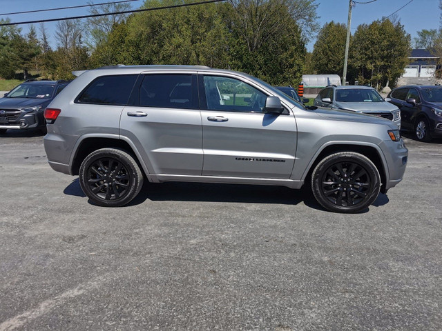 2021 Jeep Grand Cherokee Laredo in Cars & Trucks in Belleville - Image 4