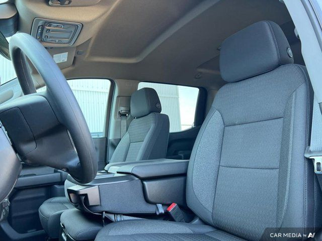 2025 Chevrolet Silverado 1500 Custom Trail Boss 4WD Crew Cab in Cars & Trucks in Strathcona County - Image 3
