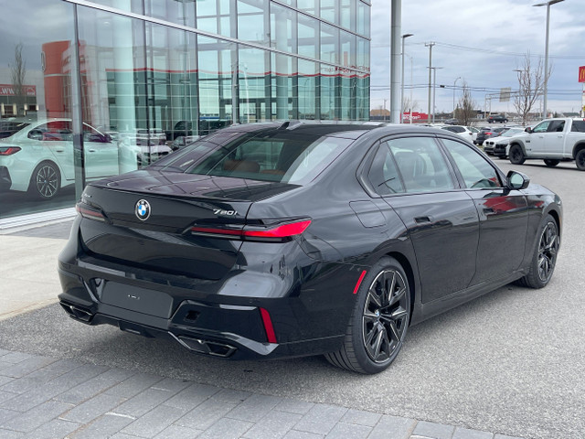 2024 BMW 760i xDrive Sedan in Cars & Trucks in Laval / North Shore - Image 4