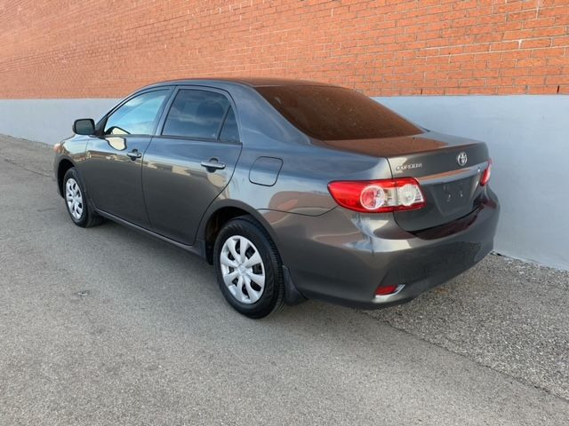  2012 Toyota Corolla CE in Cars & Trucks in Oakville / Halton Region - Image 3